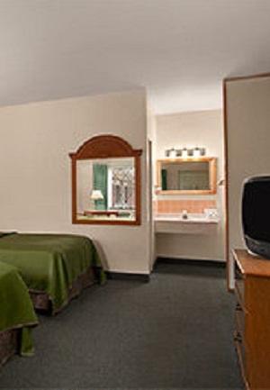 Travelodge By Wyndham Bedford Room photo