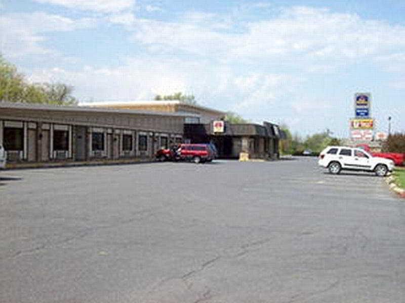 Travelodge By Wyndham Bedford Exterior photo