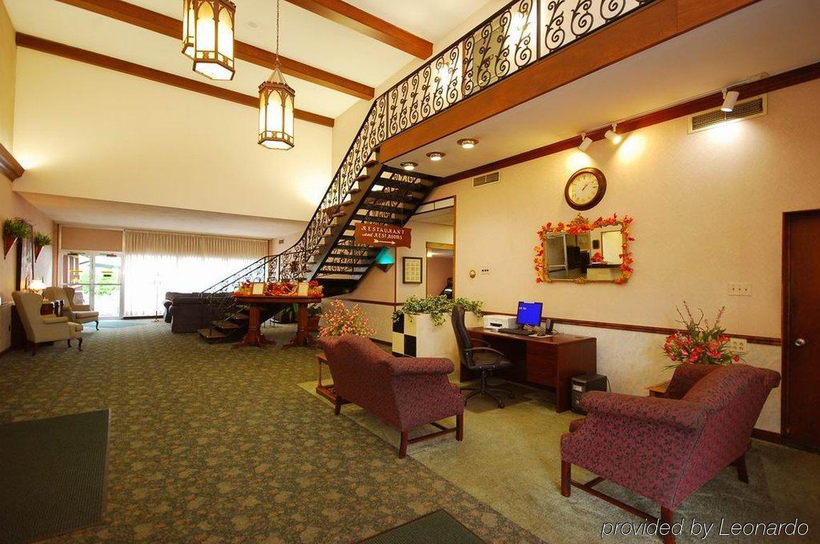 Travelodge By Wyndham Bedford Interior photo