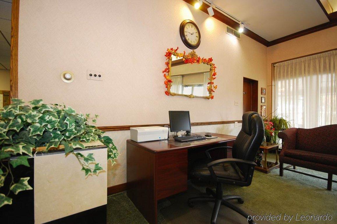 Travelodge By Wyndham Bedford Facilities photo