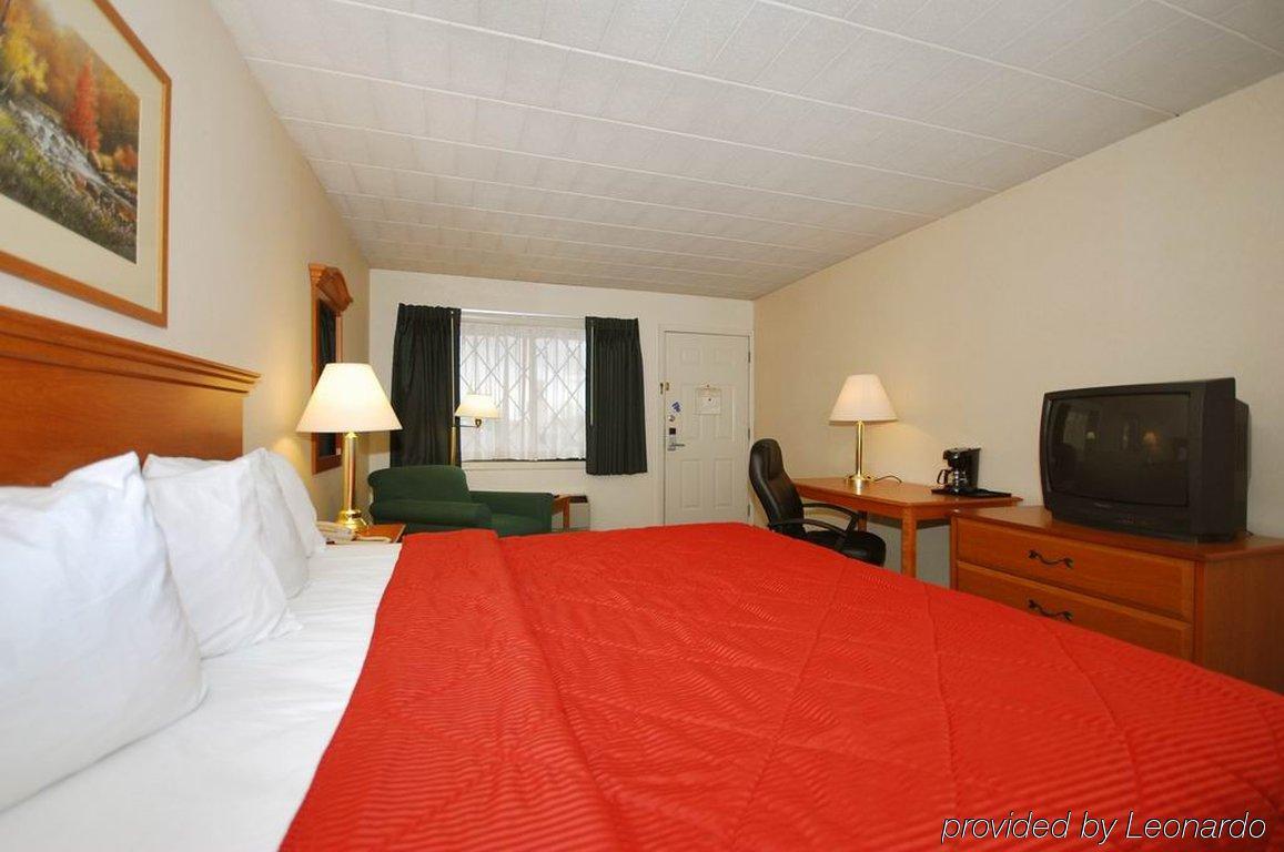 Travelodge By Wyndham Bedford Room photo