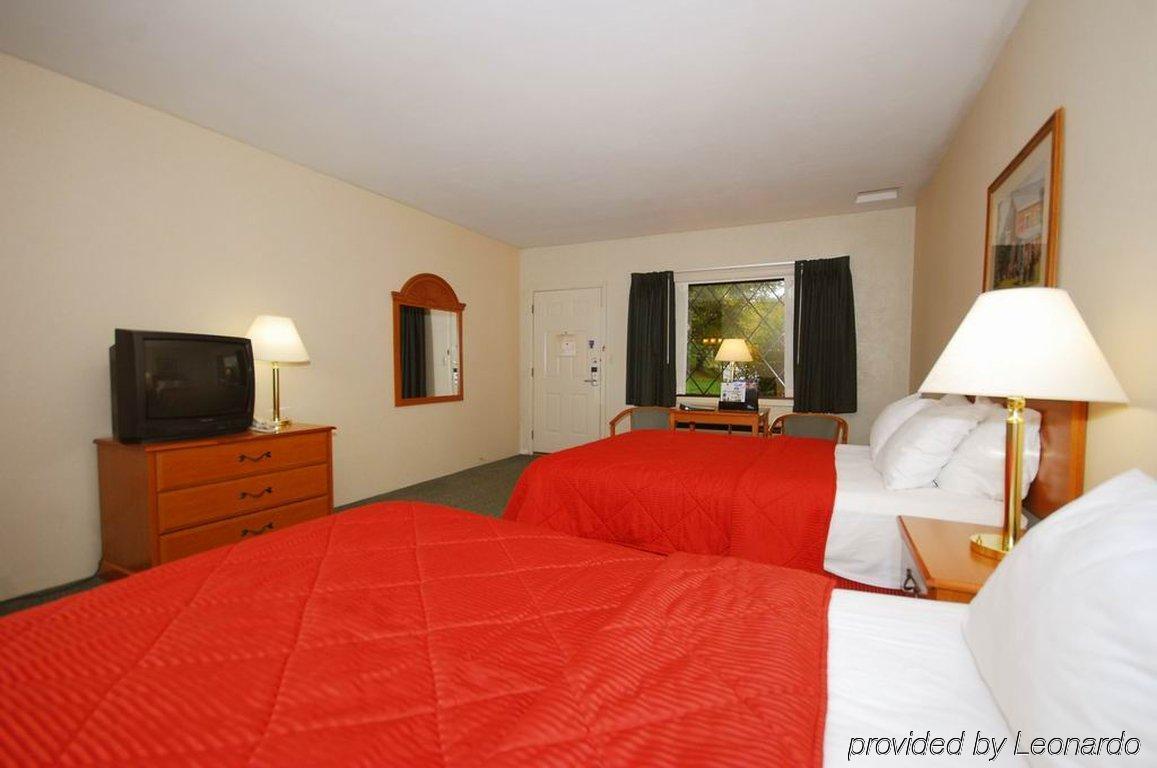 Travelodge By Wyndham Bedford Room photo