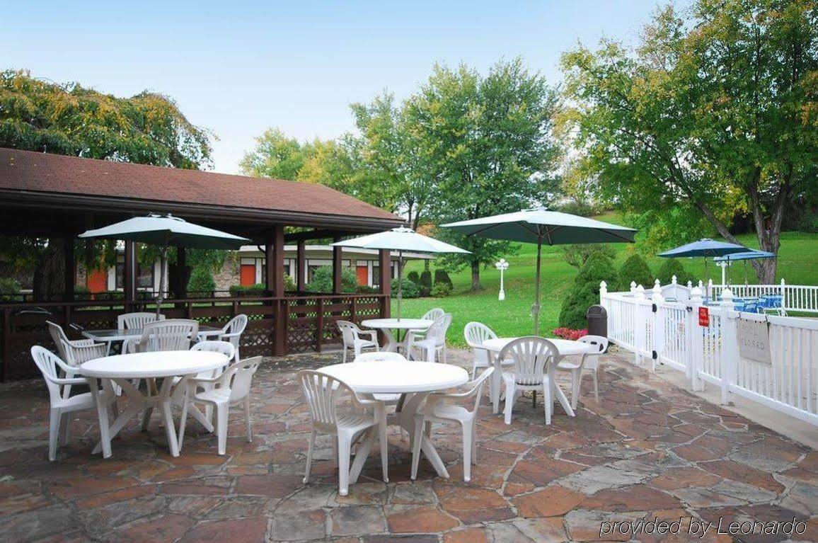 Travelodge By Wyndham Bedford Restaurant photo