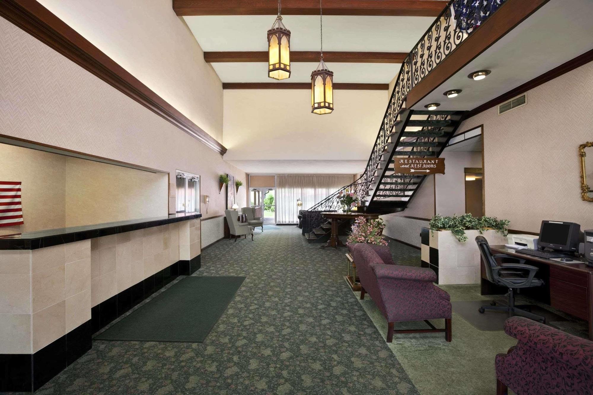 Travelodge By Wyndham Bedford Exterior photo